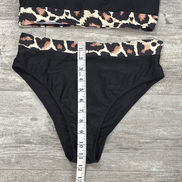 SHEIN 2pcs Set Leopard Print Bikini Swimsuit With Top & Shorts Cover Up - Picture 10 of 16